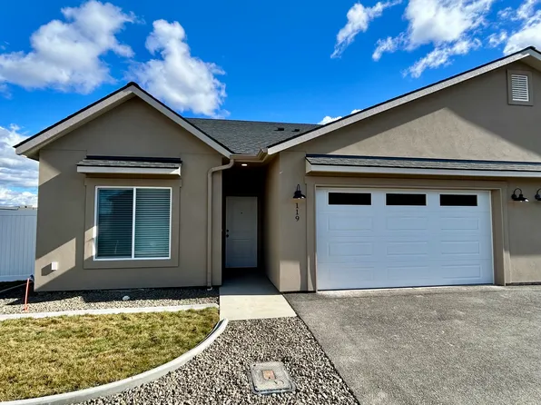 6408 Sandstone Dr, Pasco, WA