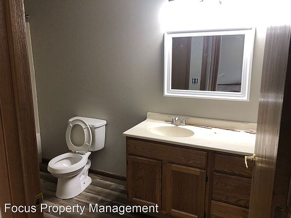 5th image of 1684 Huckleberry Ave #205