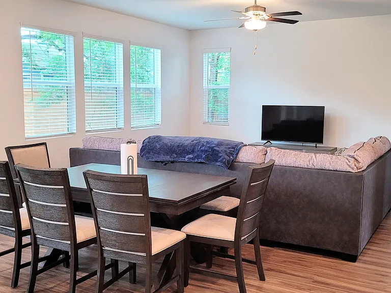 1100 Winnie Dr — Photo 5