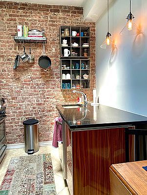 1st image of 110 E 32nd St #2