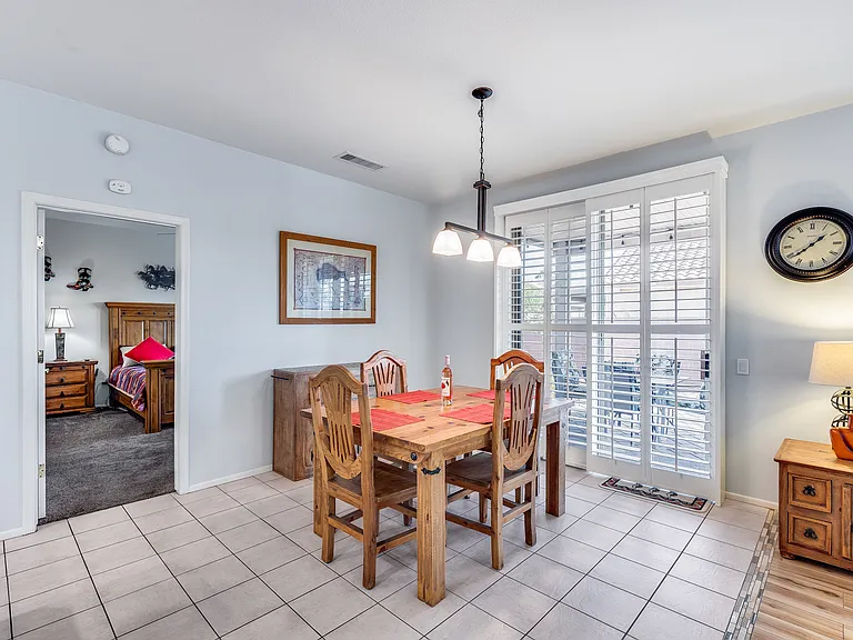 15511 W Coral Pointe Dr — Photo 8