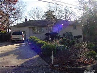 5th image of 196 Uncas St