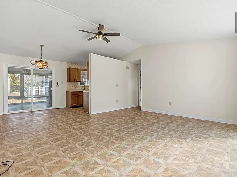 1145 Forest Dr — Photo 5