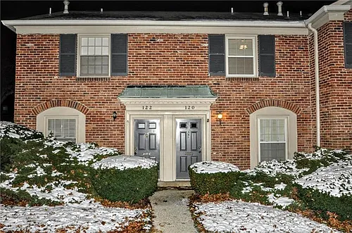 120 Jamestown Ct Photo 1