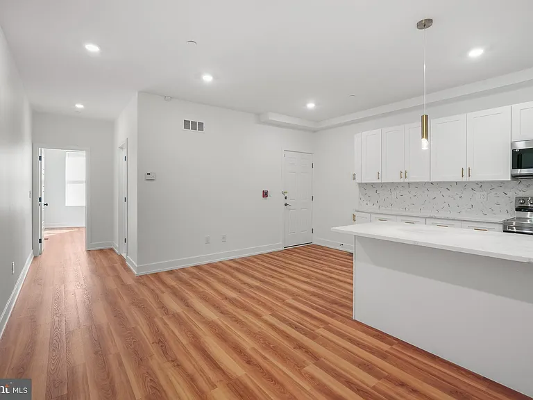 2325 Germantown Ave #1 — Photo 6