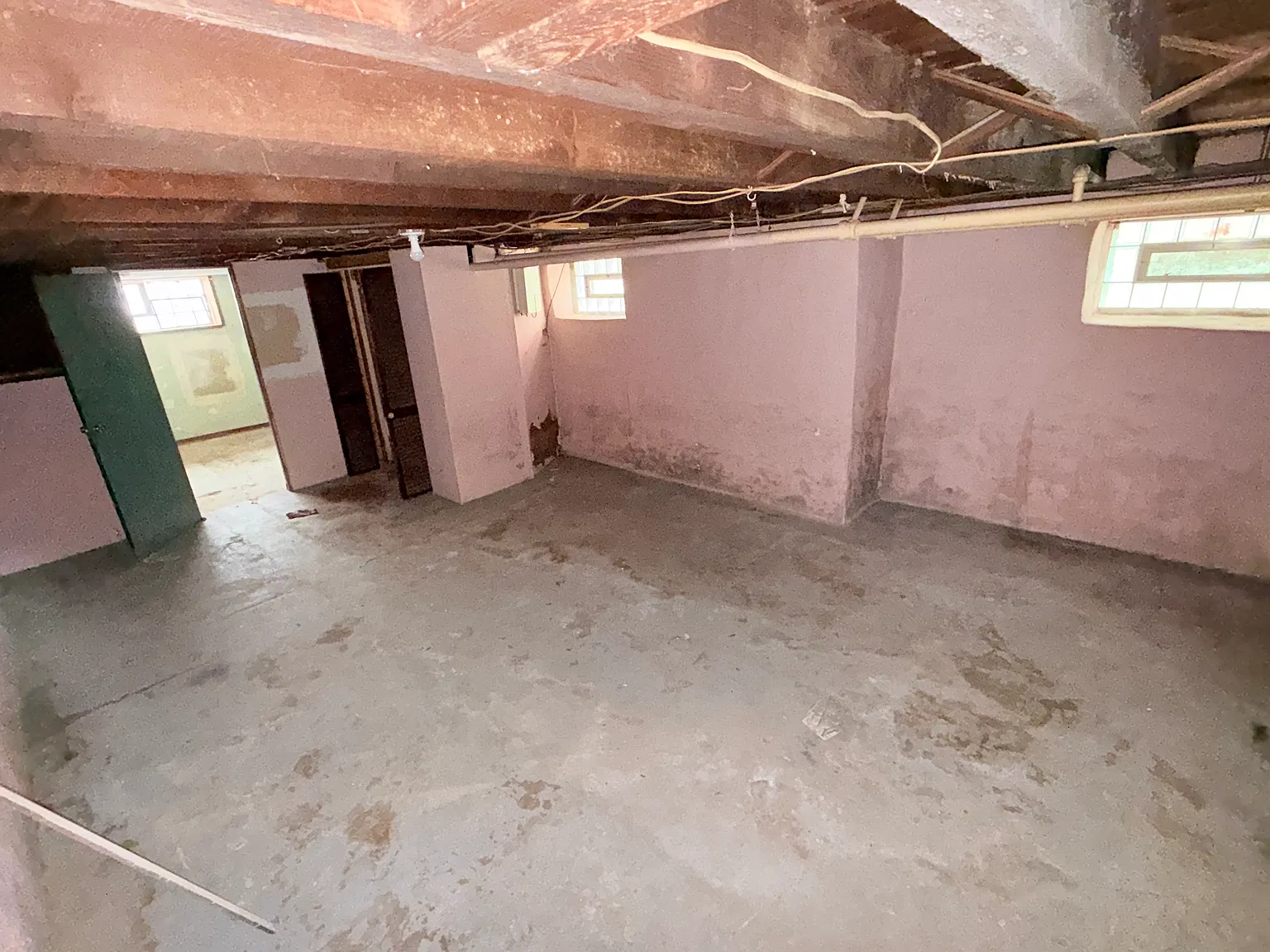 3 bed, 1.5 bath, 1440 sqft, $2,000 — Photo 2