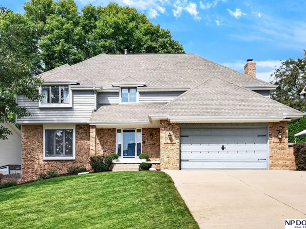16318 C St, Omaha, NE 68130