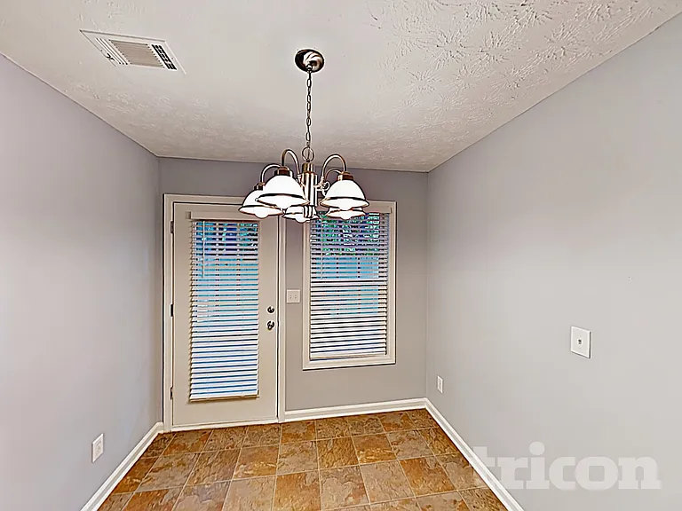 2395 Sailor Ln — Photo 5