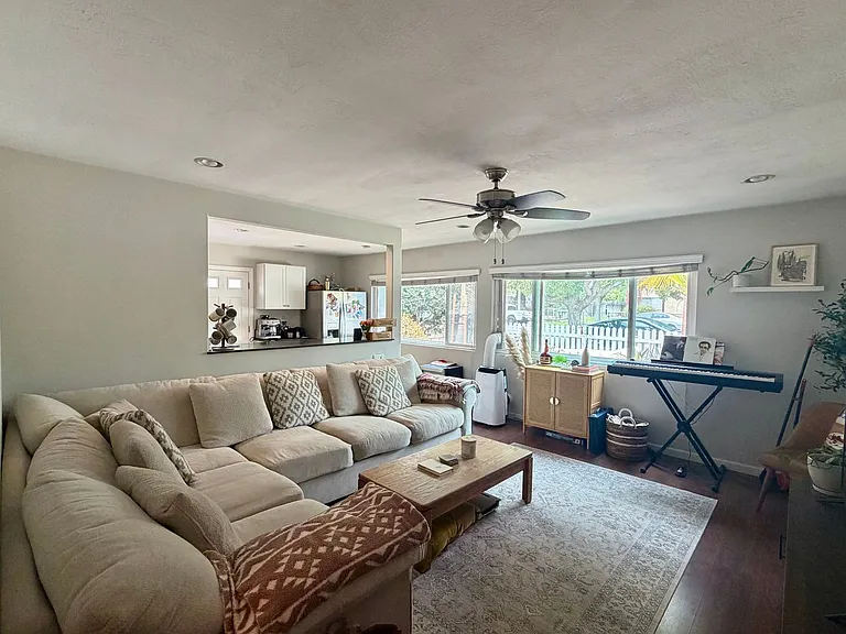 3359 Roosevelt St — Photo 6