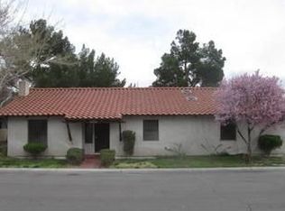 605 Sea Pines Ln, Las Vegas, NV 89107