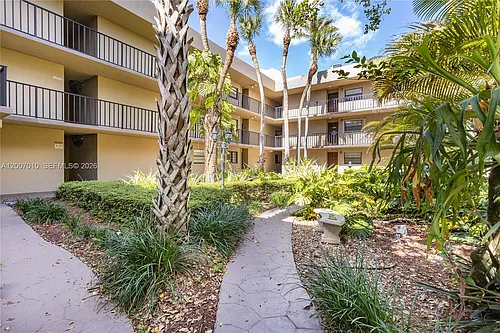 10855 SW 112th Ave #211 Photo 1