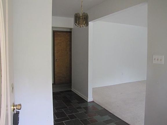 2nd image of 4812 Shiloh View Dr