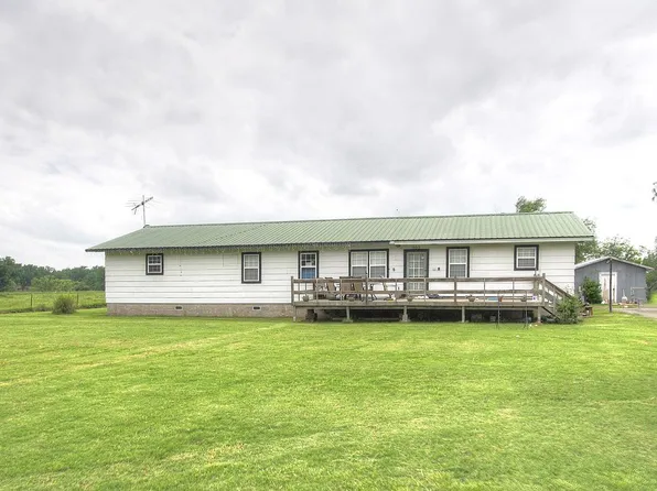 206 Lee Ave, Adair, OK 74330