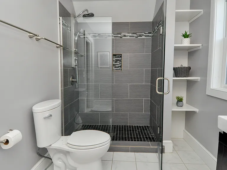 446 W 1st Ave — Photo 43
