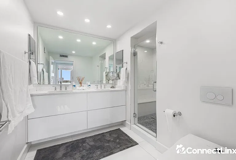 545 S Fort Lauderdale Beach Blvd — Photo 1