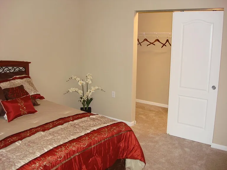 826 Taylor Pkwy — Photo 10