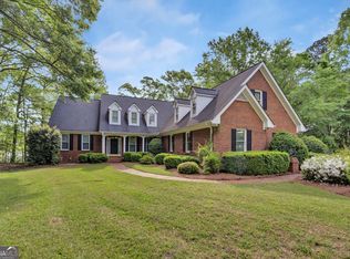 125 Lake Dr, Covington, GA 30014