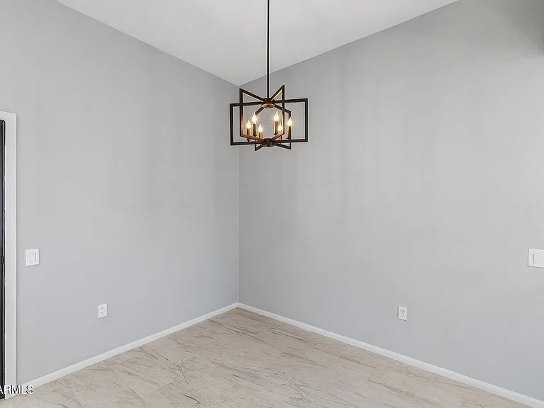 16817 N Meadow Park Dr — Photo 13