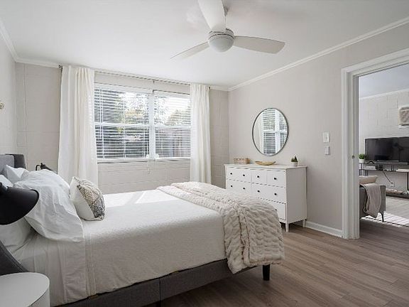3rd image of 230 S Park Dr #0