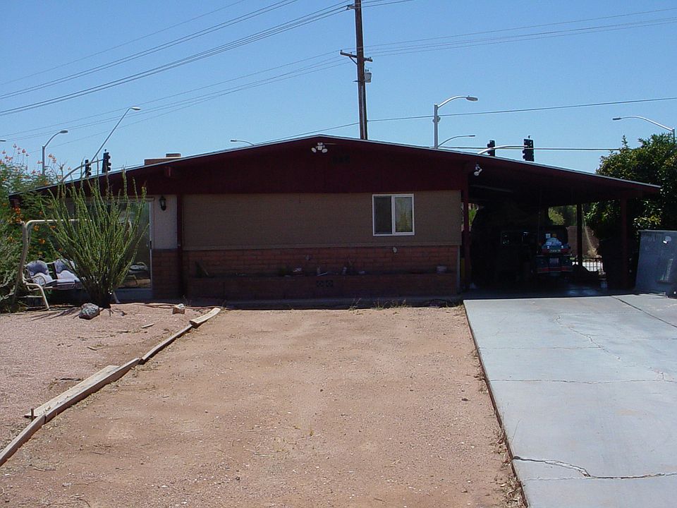 1st image of 2755 E Belmont Ave