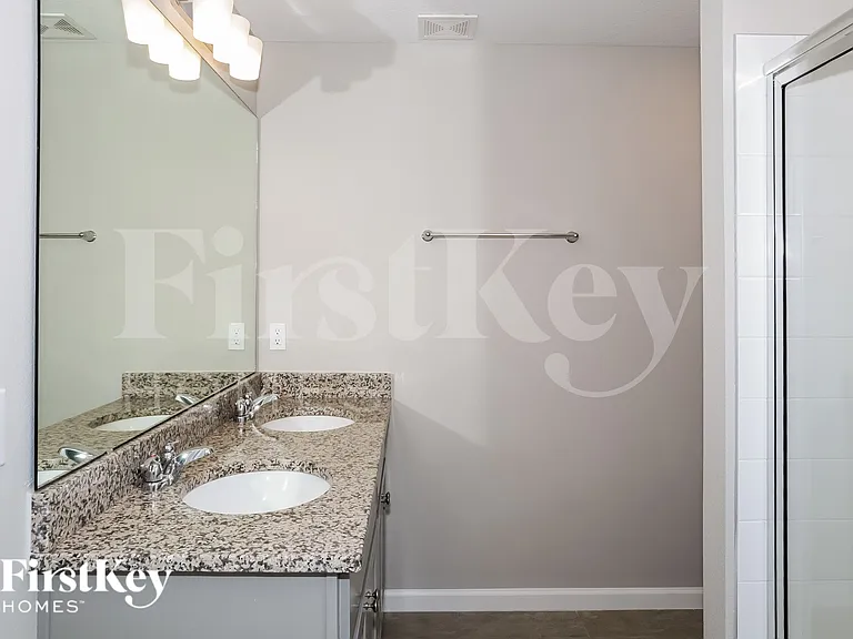 220 Southern Breeze Loop — Photo 8