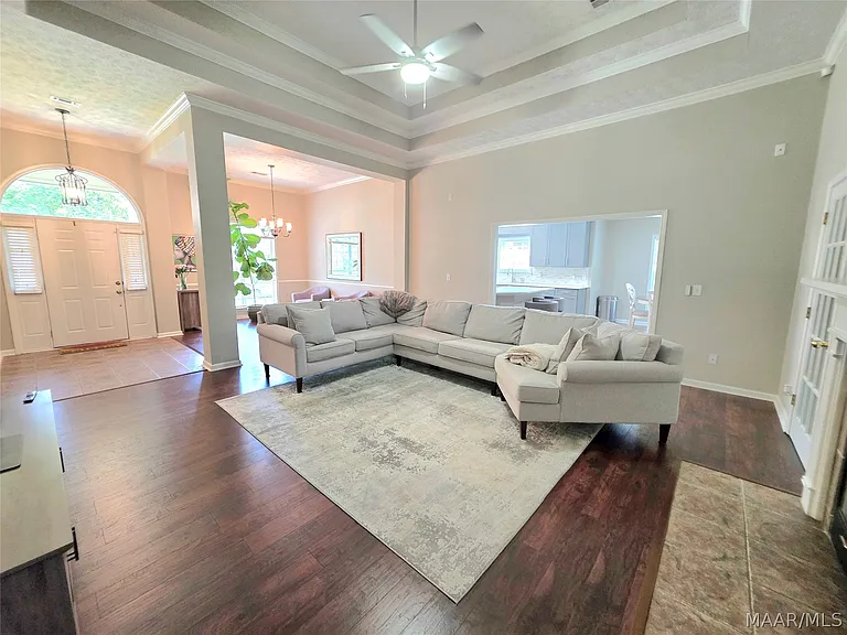 607 Forest Trl — Photo 10