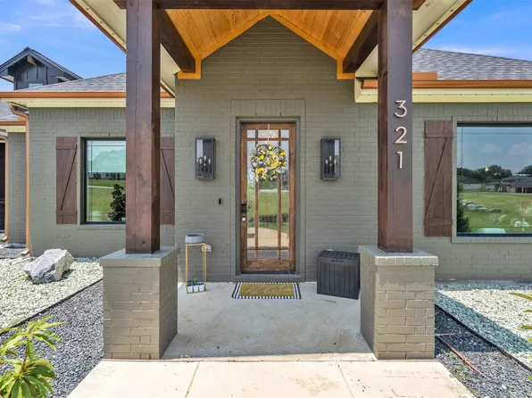 321 Pear Valley Ln, Burleson, TX 76028