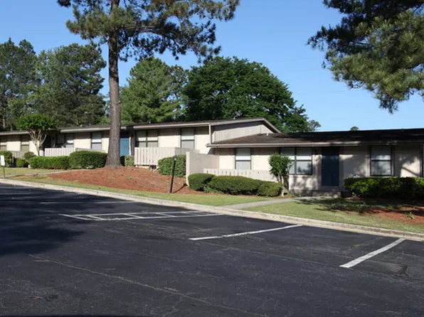 Longleaf Apartment Homes