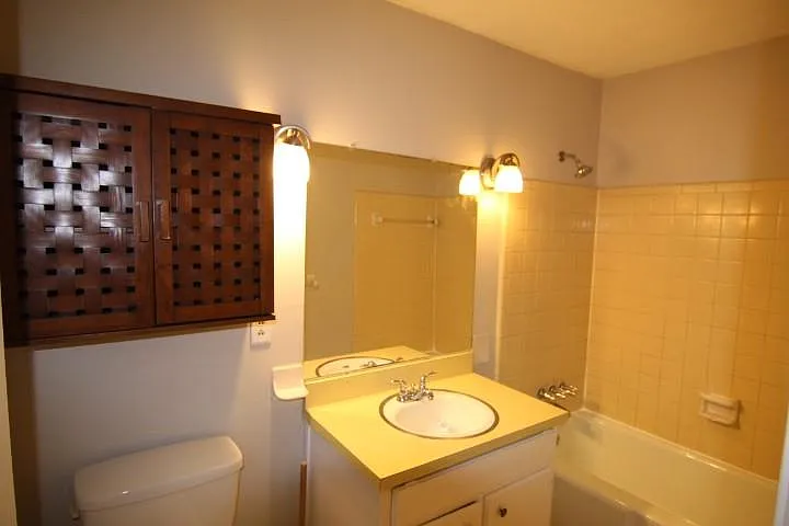 3765 Manor House Dr — Photo 15