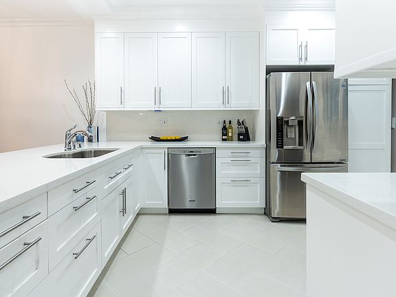 4th image of 1217 Yale St APT 104