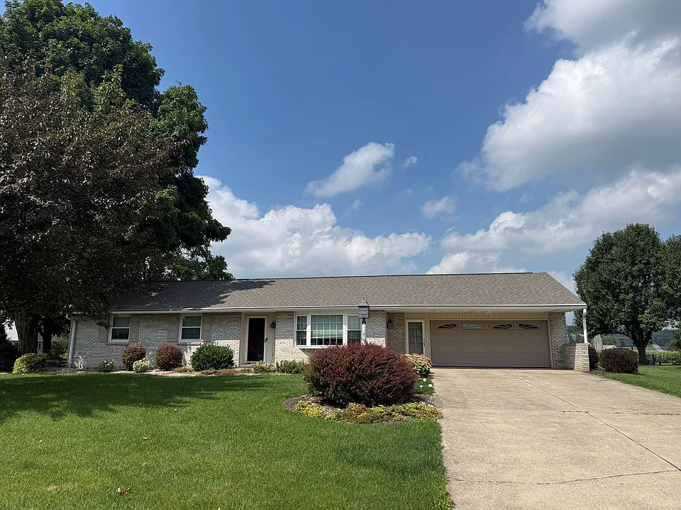 7 Lantern Ave