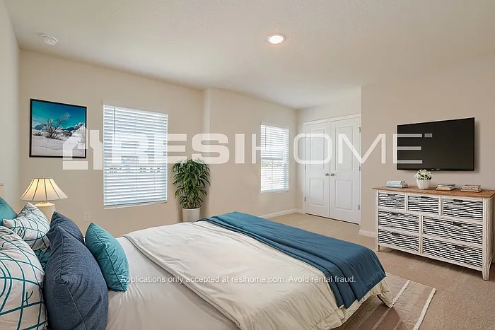 5270 Inglewood Dr — Photo 8