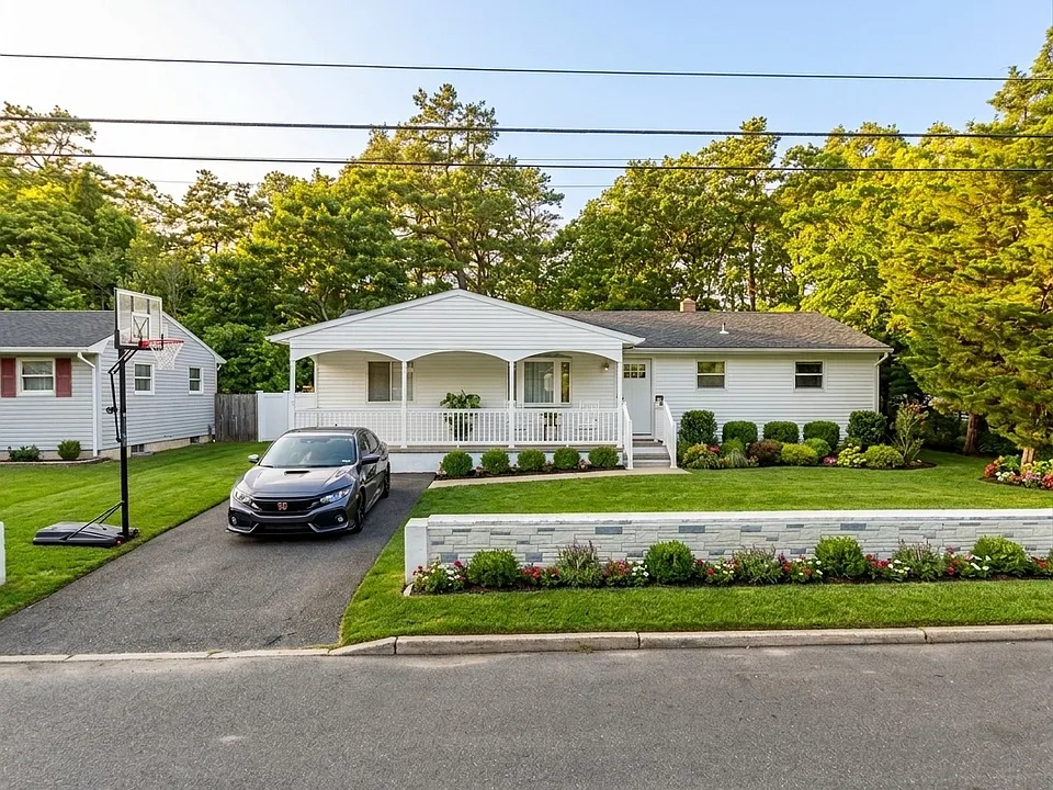 134 Belmont Dr