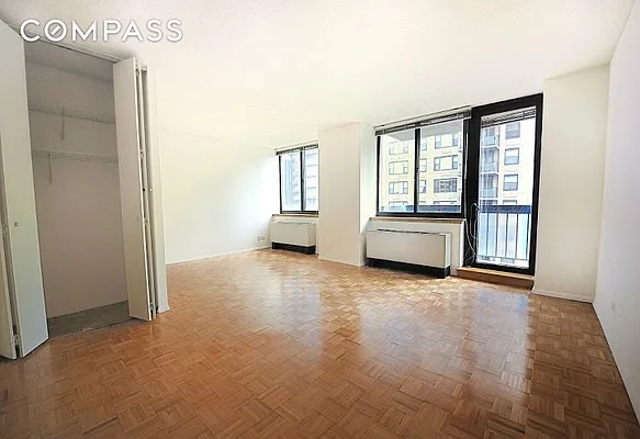 Rented by Compass | media 21