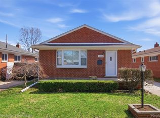 8460 Nightingale St, Dearborn Heights, MI