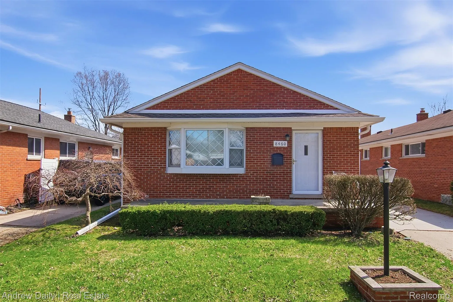 8460 Nightingale St photo 1