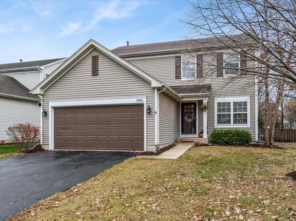 1961 Wilson Creek Cir, Aurora, IL 60503