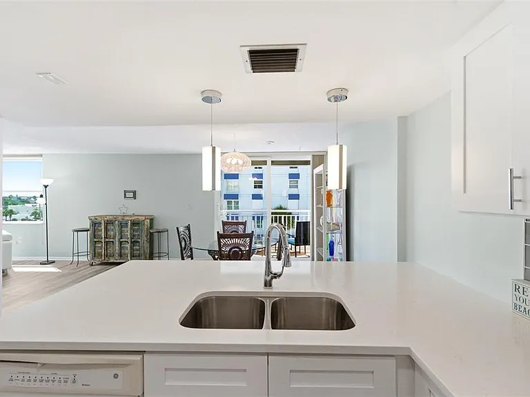 17408 Gulf Blvd #403 — Photo 19