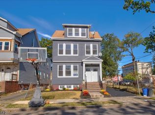 279 Weequahic Ave, Newark, NJ 07112