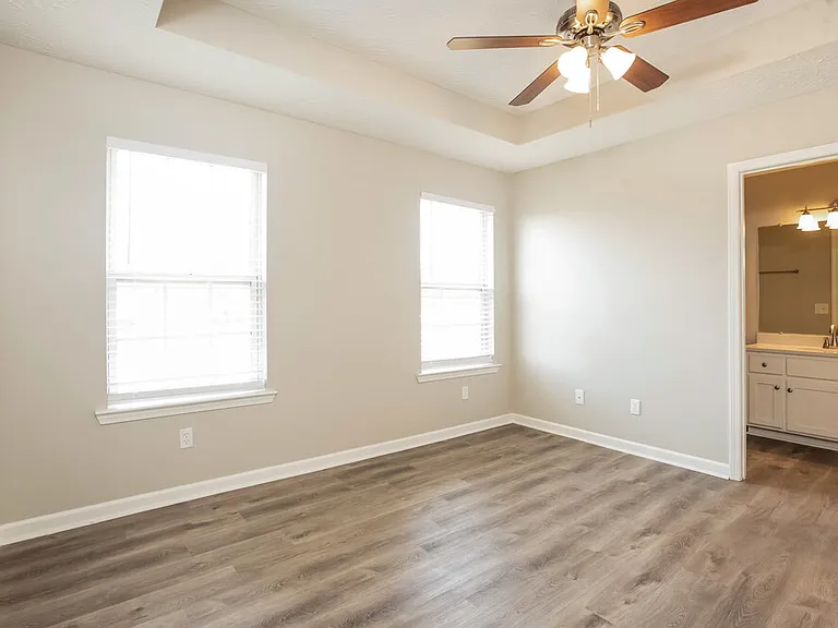 517 Hackney Dr — Photo 13