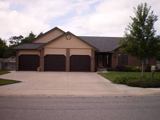 1st image of 1011 Barberry Dr