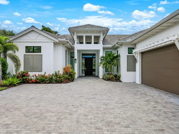 9937 Montiano Dr, Naples, FL 34113