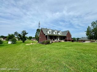 193 Village Circle Dr, Shepherdsville, KY 40165