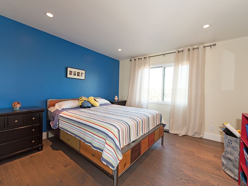 1st image of 250 Estates Dr
