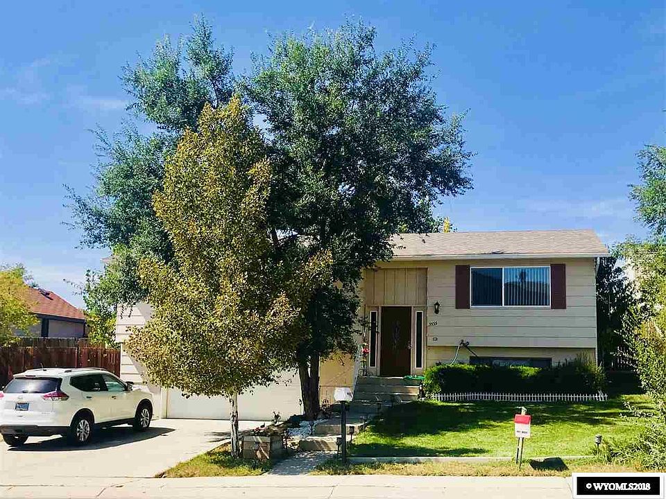 1st image of 3535 Madison Dr