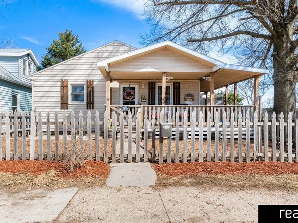 5727 S 15th St, Omaha, NE 68107