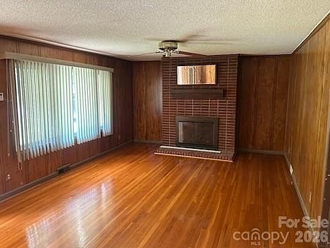 3rd image of 1164 Leigh Cir #11