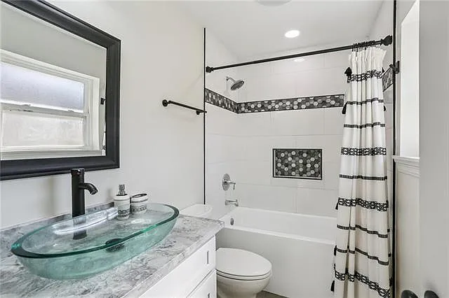 1512 Michigan Ave — Photo 12