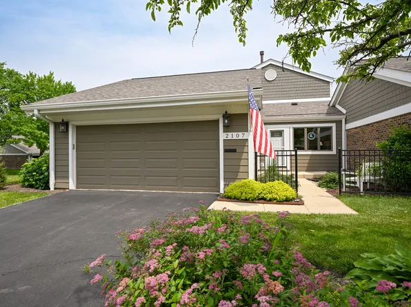 2107 Timber Ln, Wheaton, IL 60189