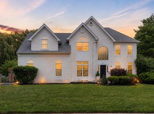 2059 Dawn Ln, Newtown, PA 18940